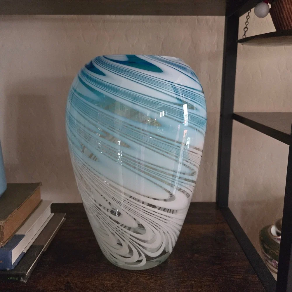 Murano Vintage Artisan Swirl Glass Vase Blue White Elegant Home Decor‎ Accent